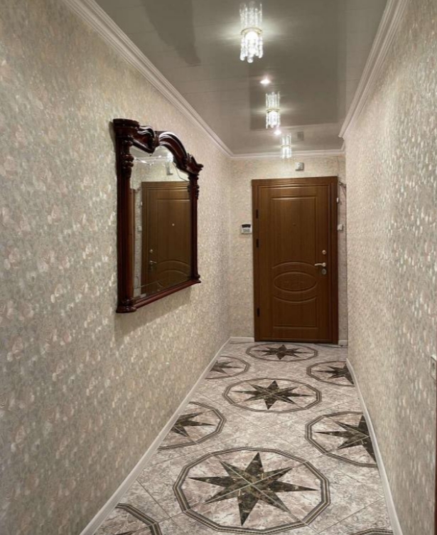 продажа трехкомнатной квартиры номер A-173591 в Малиновском районе, фото номер 3